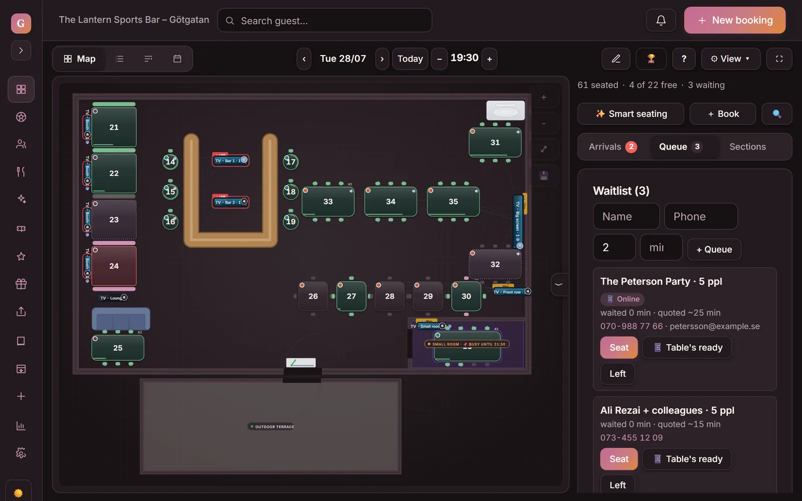 The Queue tab in the panel under Bookings in Goboblo, where waiting parties are seated at free tables with one click.